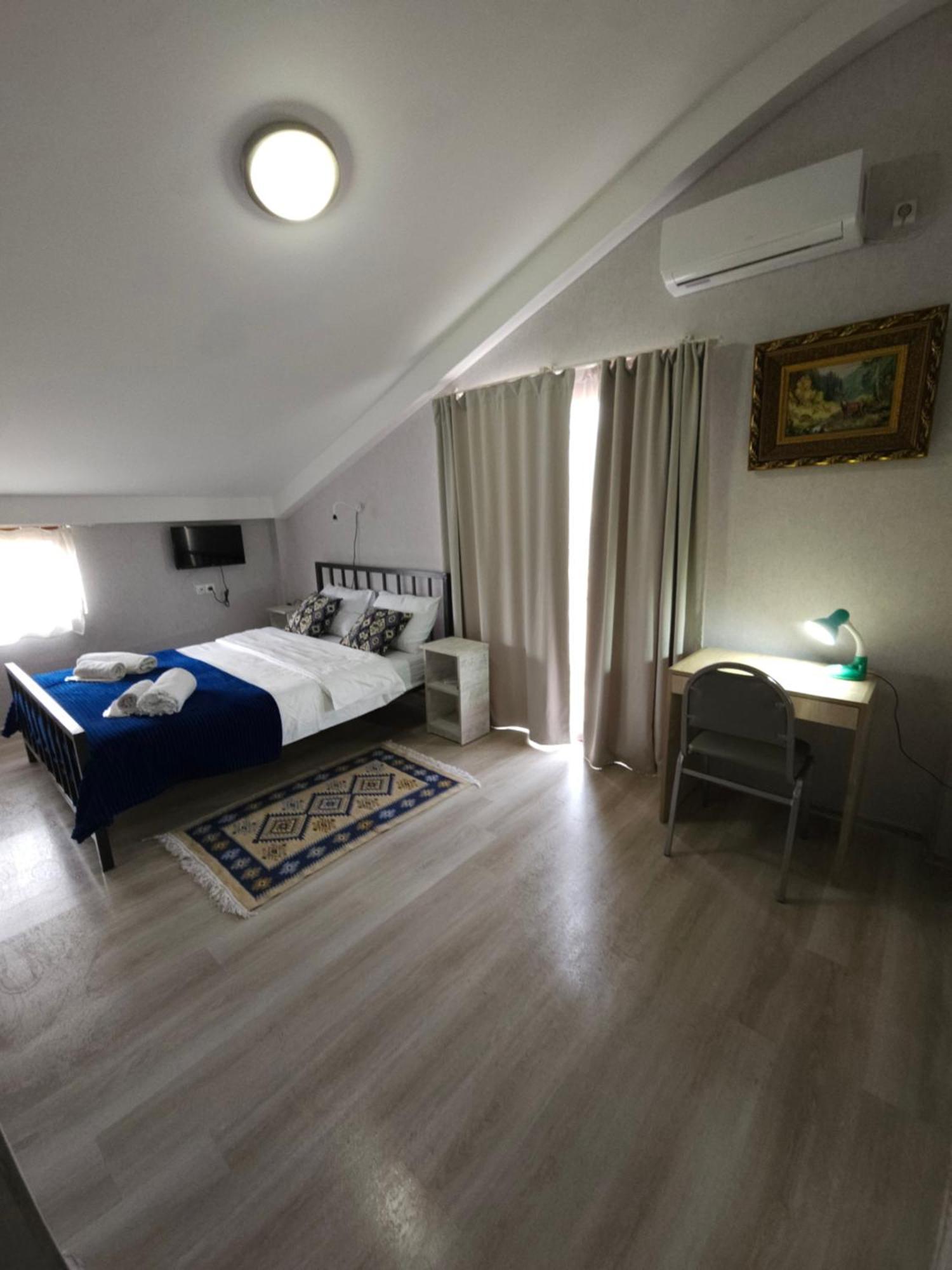 Hotel Tradicia Тбилиси Экстерьер фото