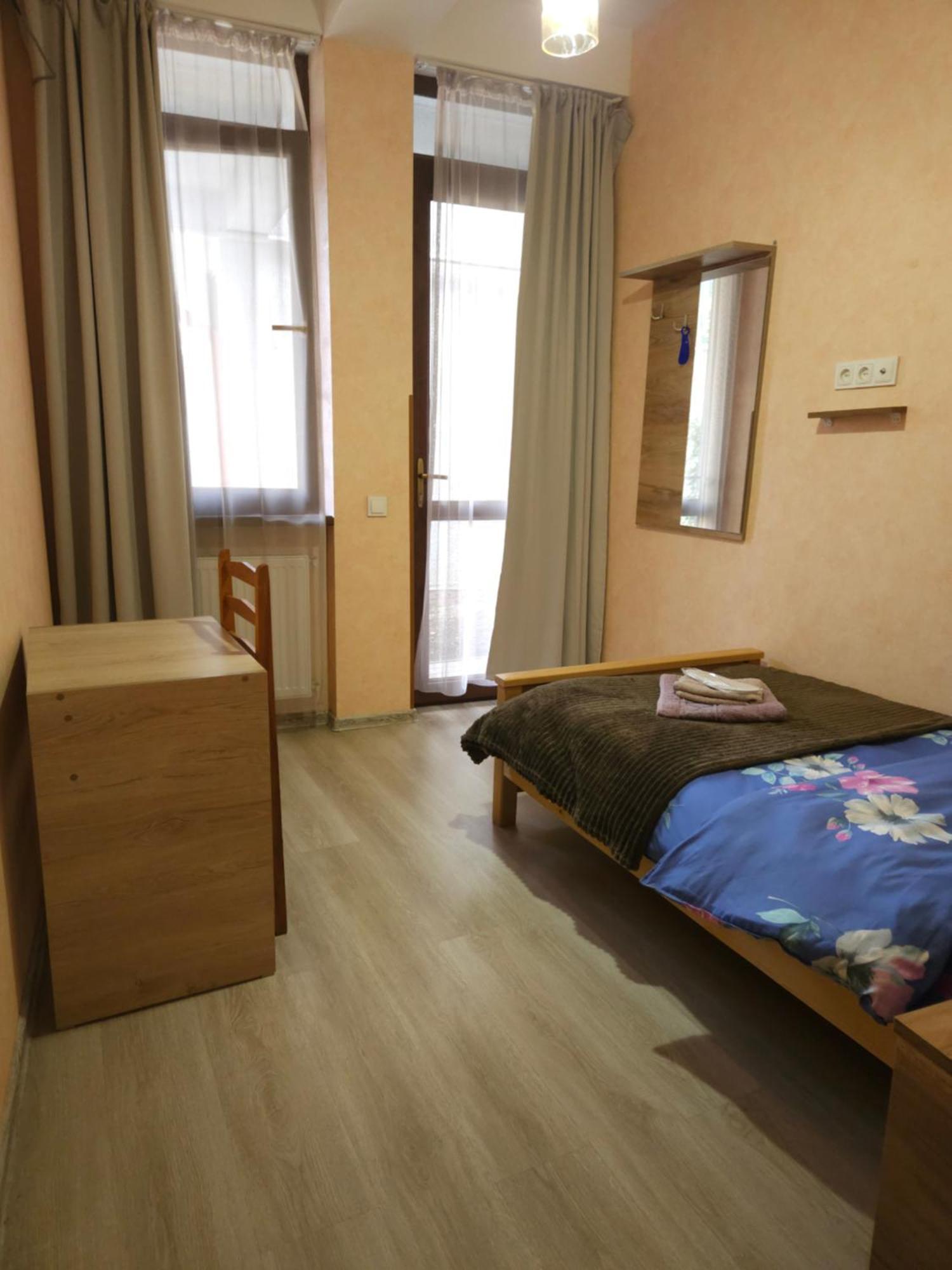 Hotel Tradicia Тбилиси Экстерьер фото